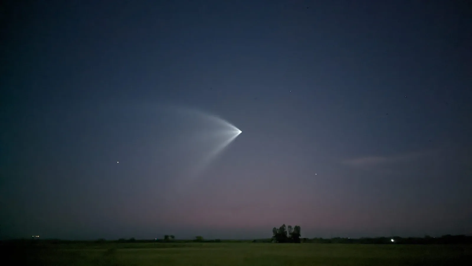 SpaceX's Growth Surge Faces Stock Challenges Until 2027